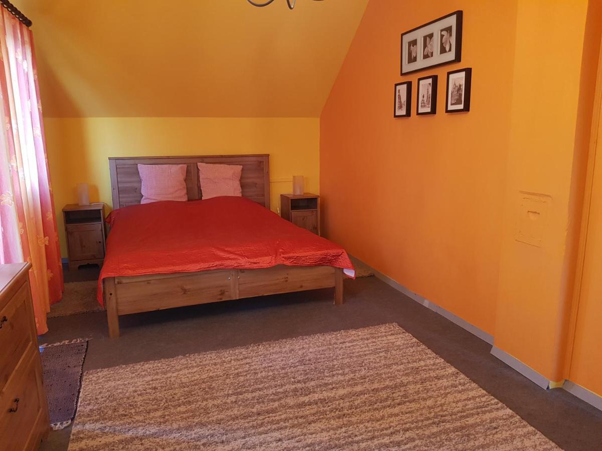Апартаменти Nador Apartman Балатонлелле Екстер'єр фото